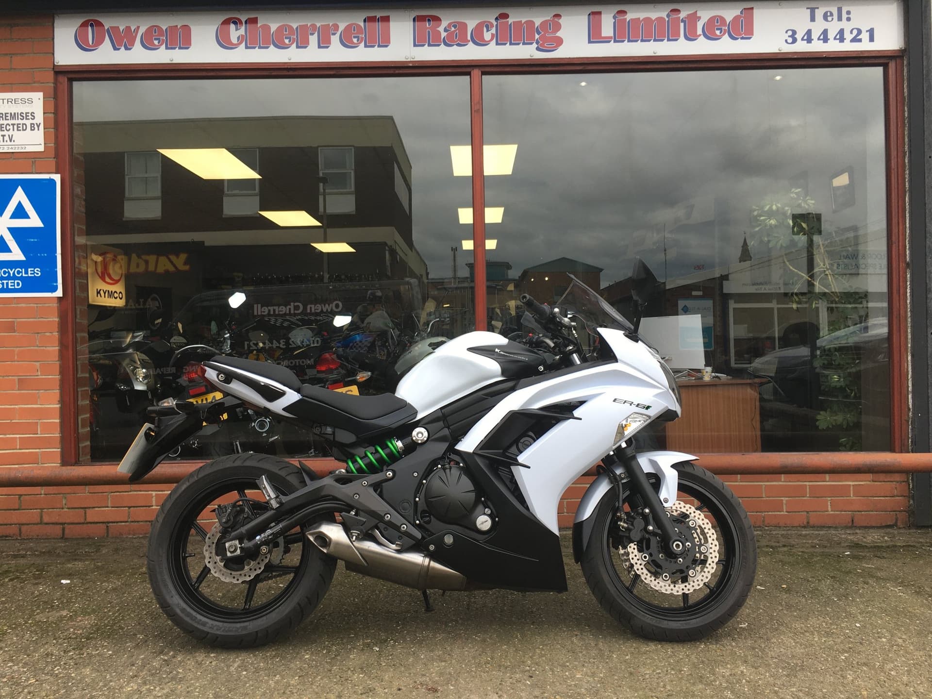 KAWASAKI ER6-F