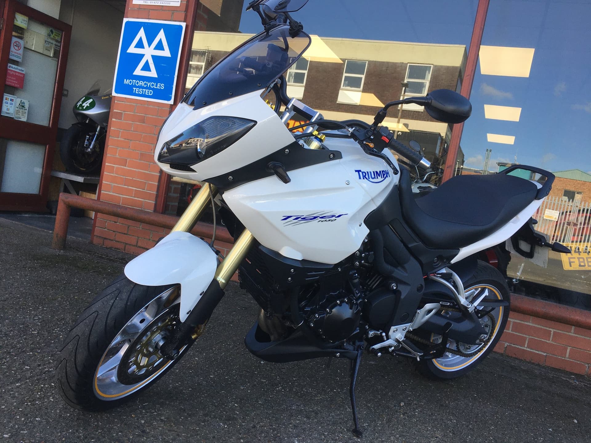 TRIUMPH TIGER 1050 thumbnail 8