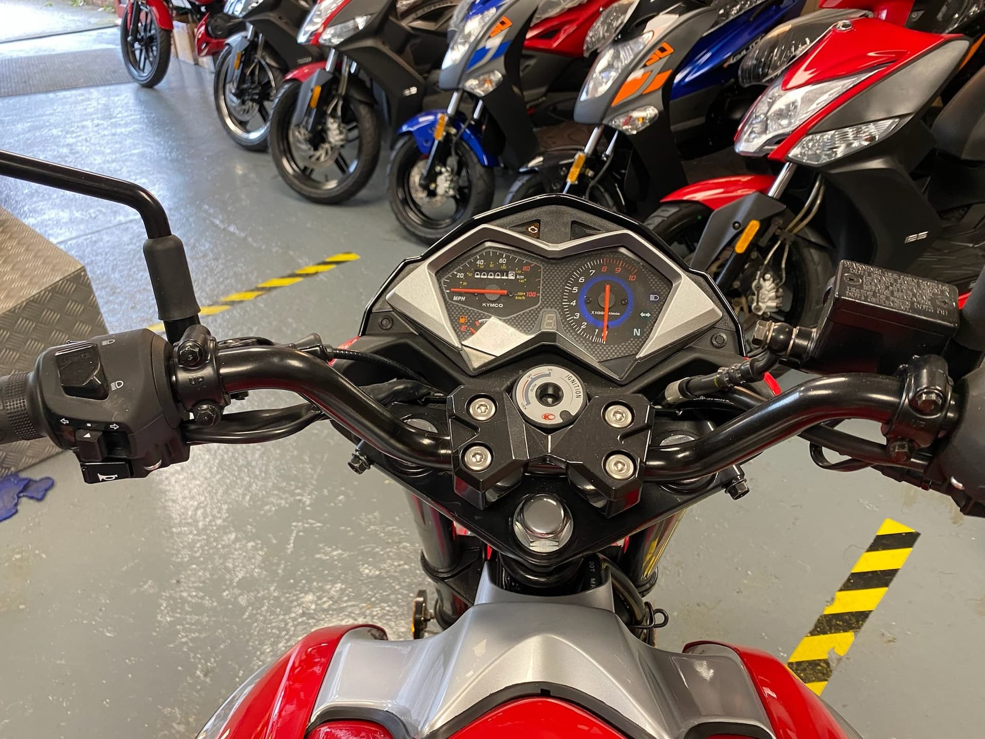 KYMCO VISAR 125 thumbnail 12
