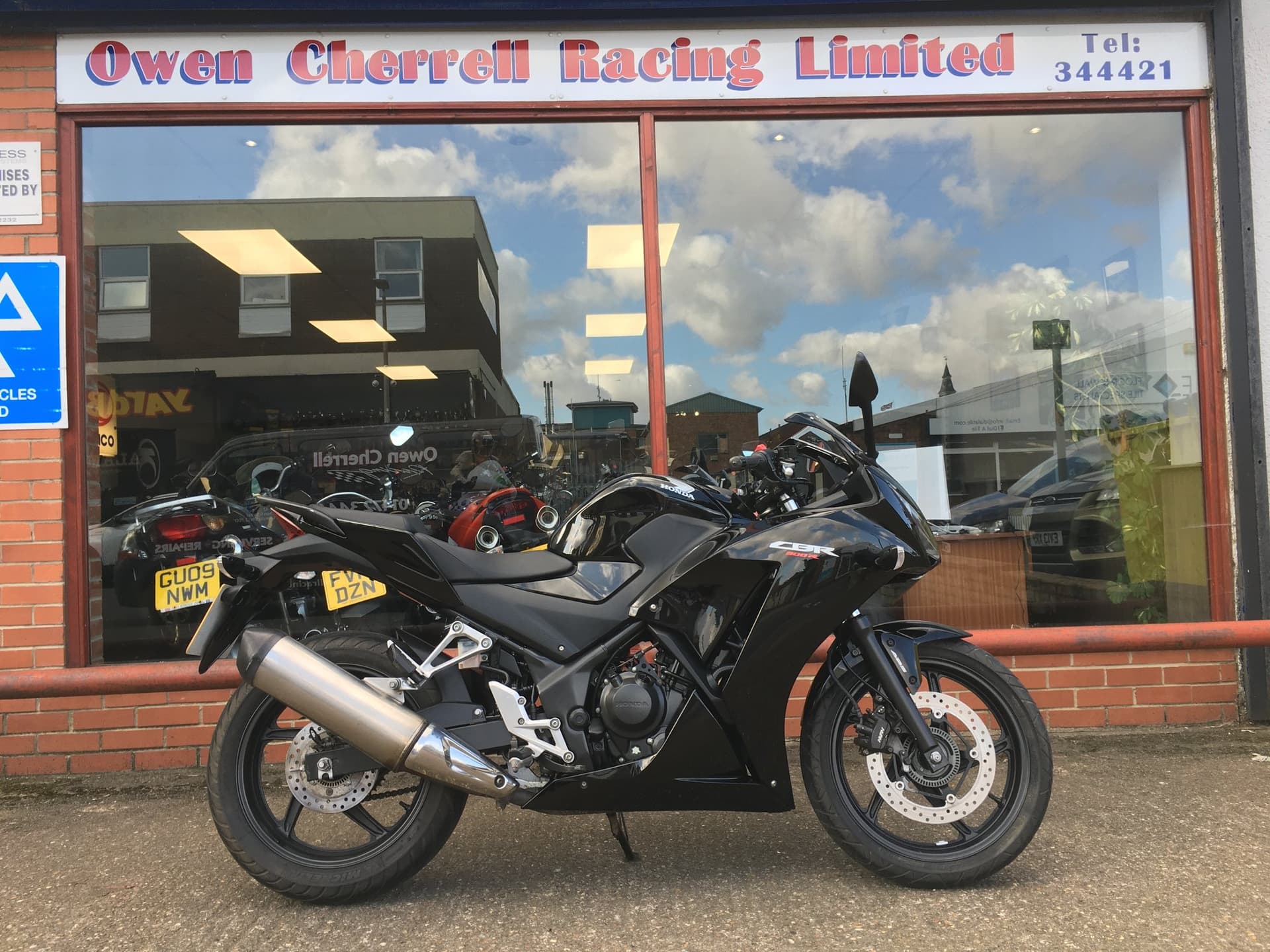 HONDA CBR300 RA-F - image 1