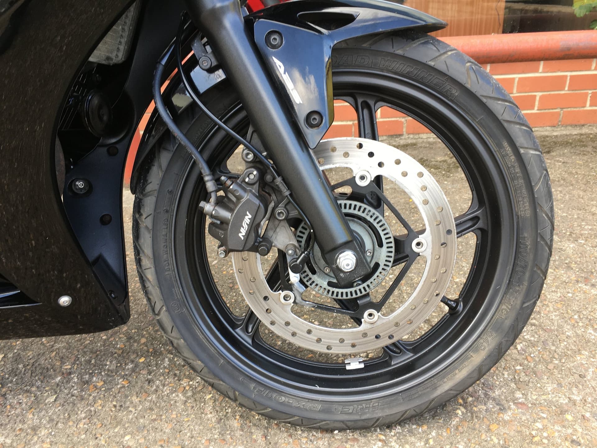 HONDA CBR300 RA-F thumbnail 2