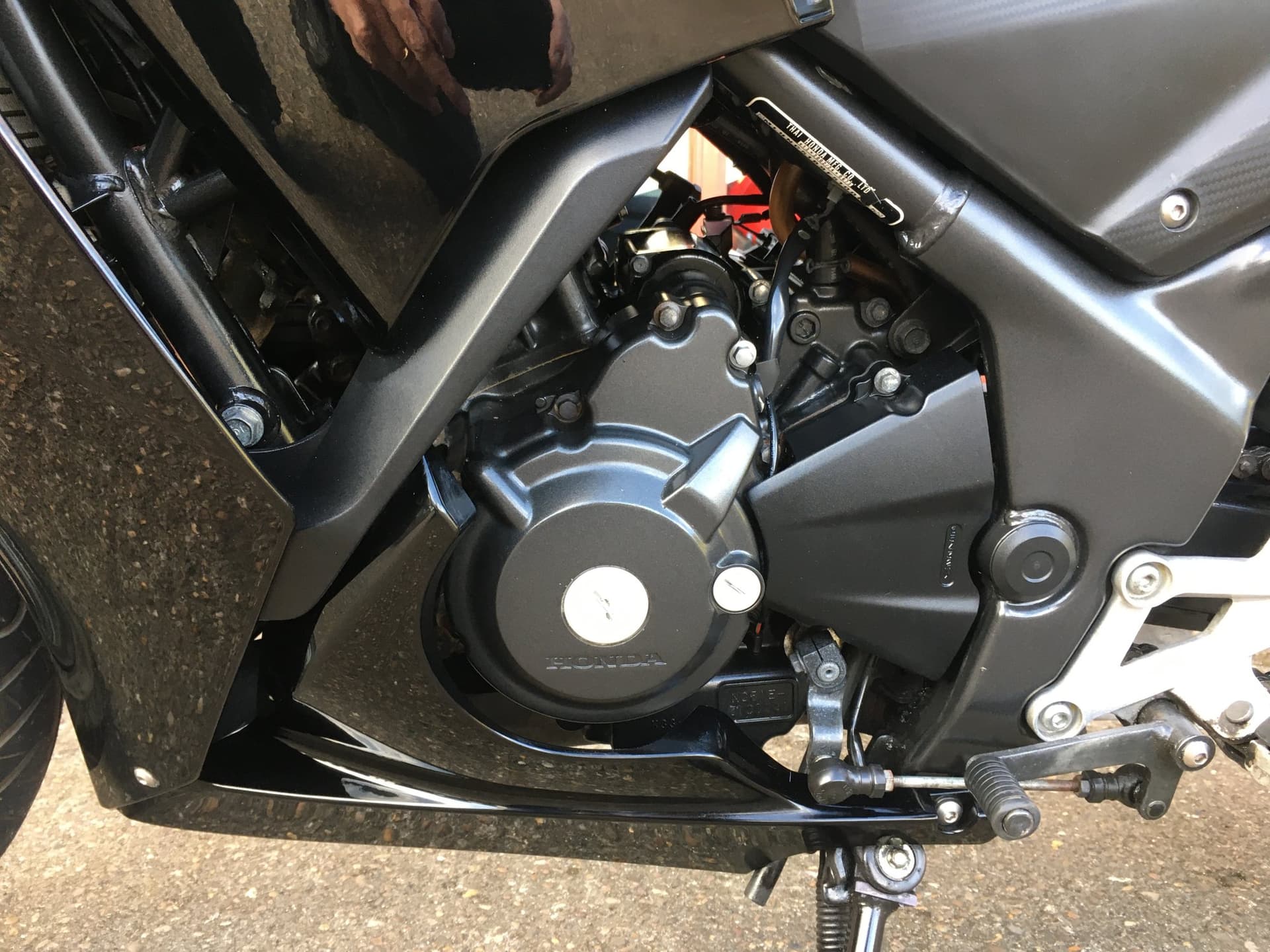HONDA CBR300 RA-F thumbnail 9