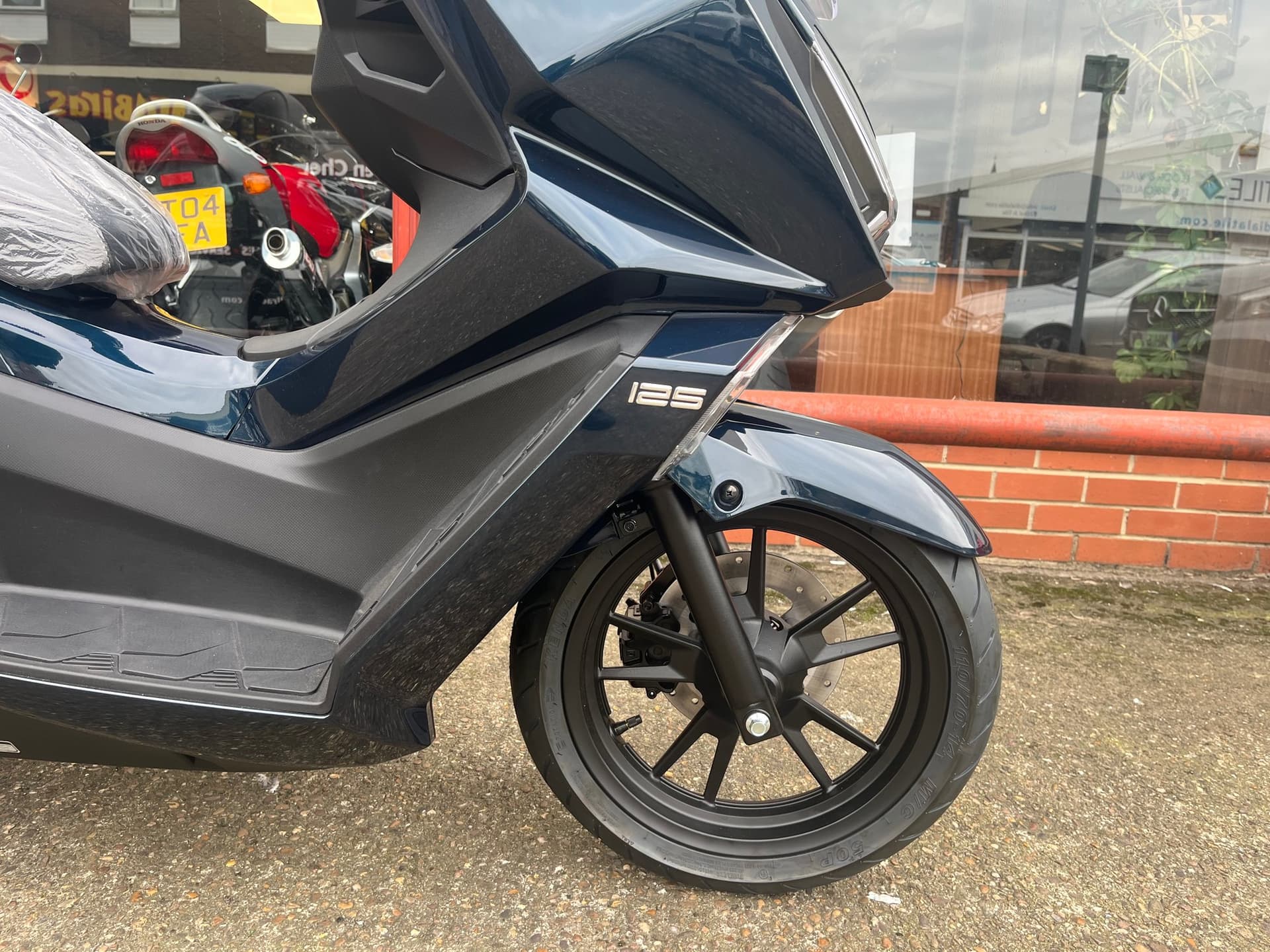 KYMCO SKYTOWN 125 thumbnail 2