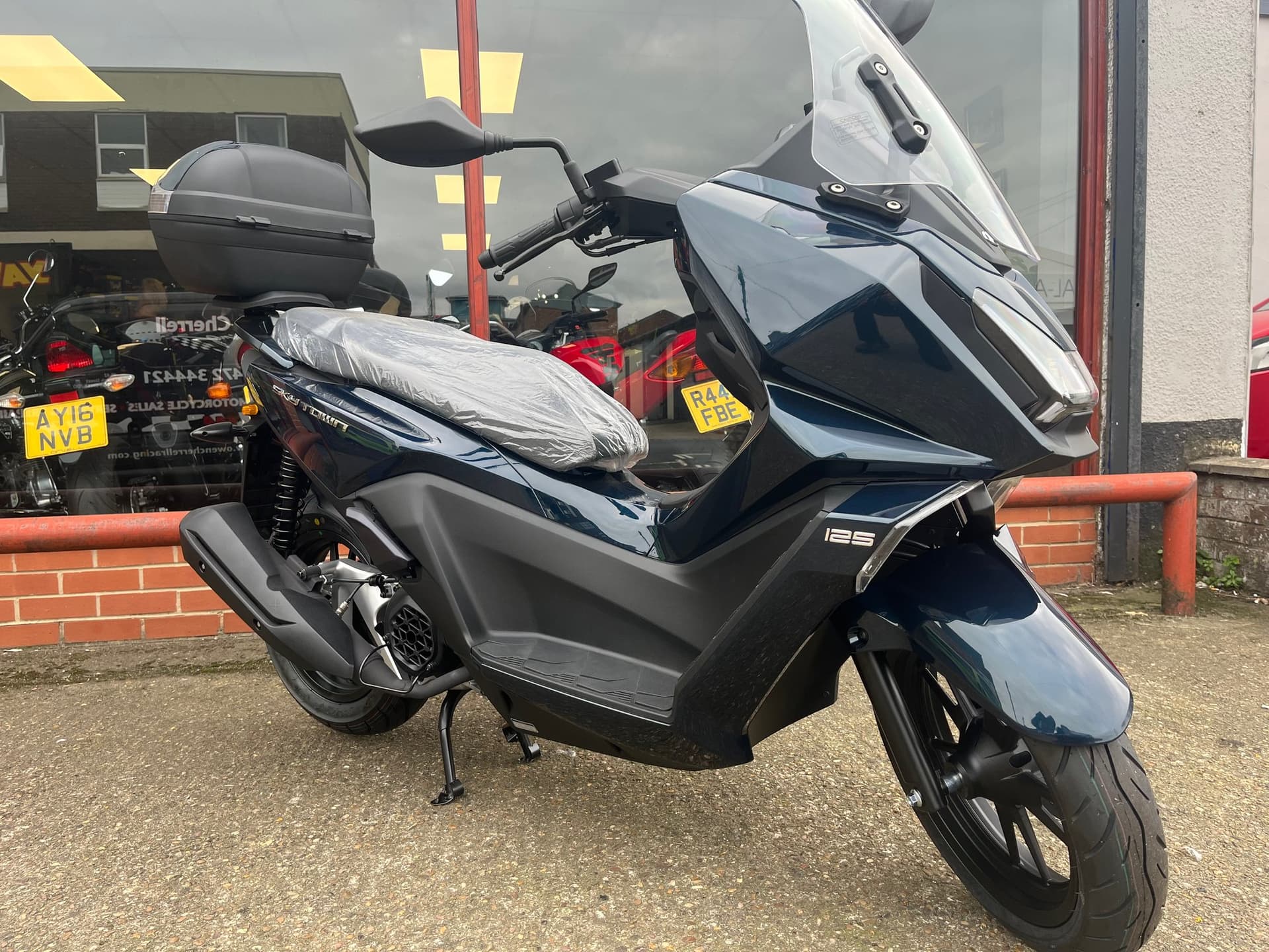 KYMCO SKYTOWN 125 thumbnail 4