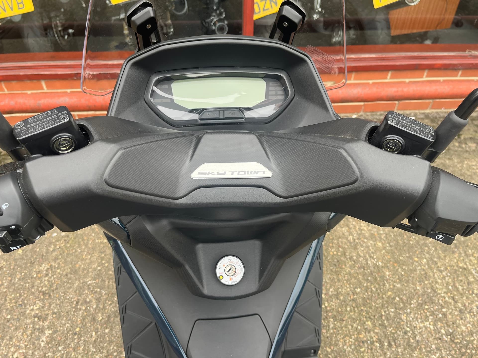 KYMCO SKYTOWN 125 thumbnail 9