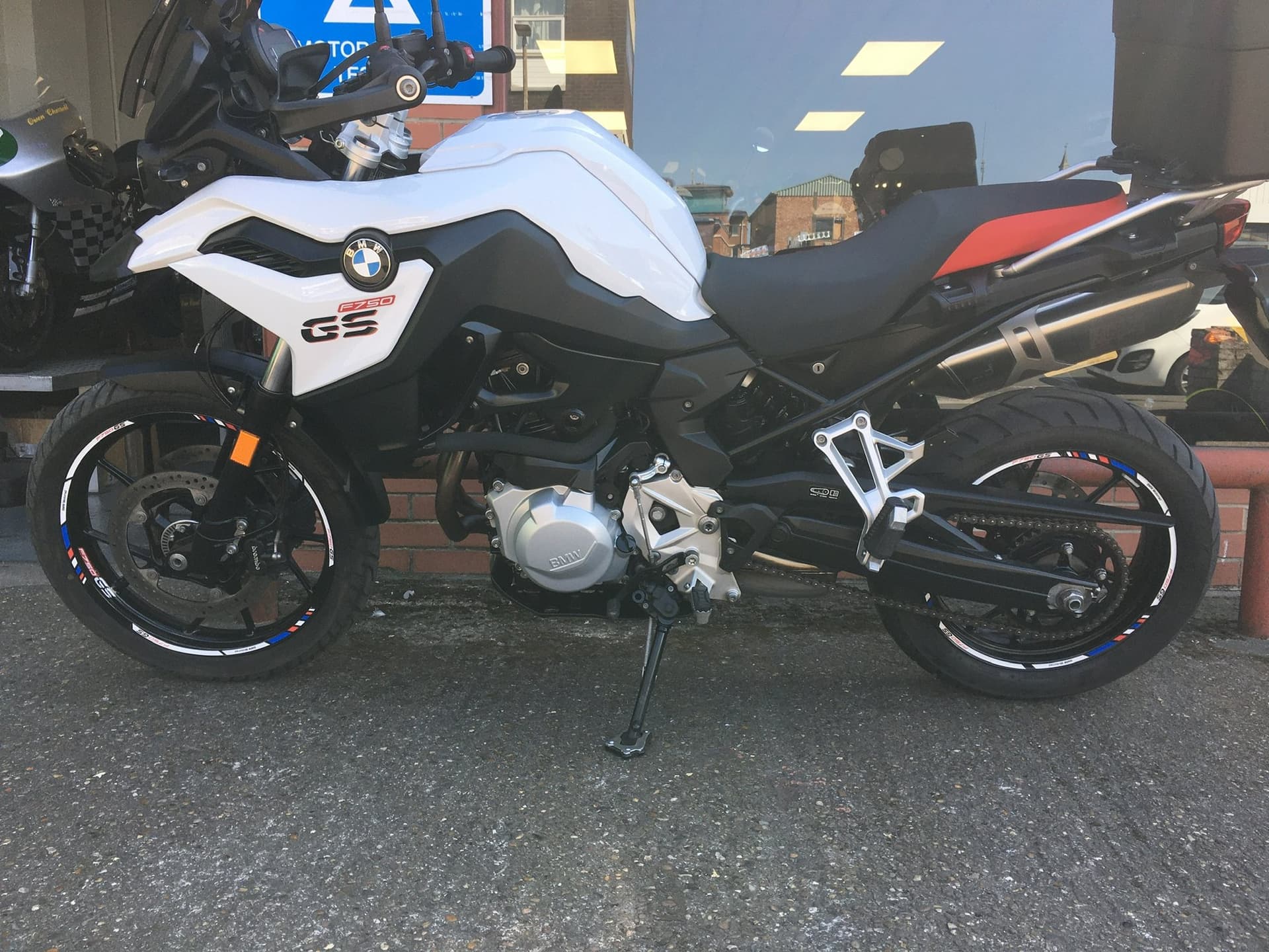 BMW F750 GS thumbnail 2