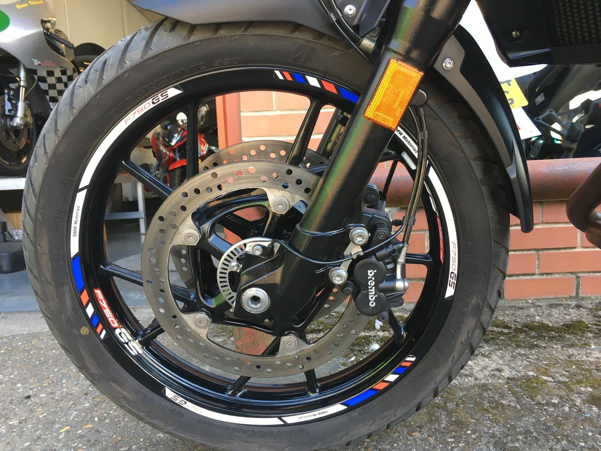 BMW F750 GS thumbnail 3