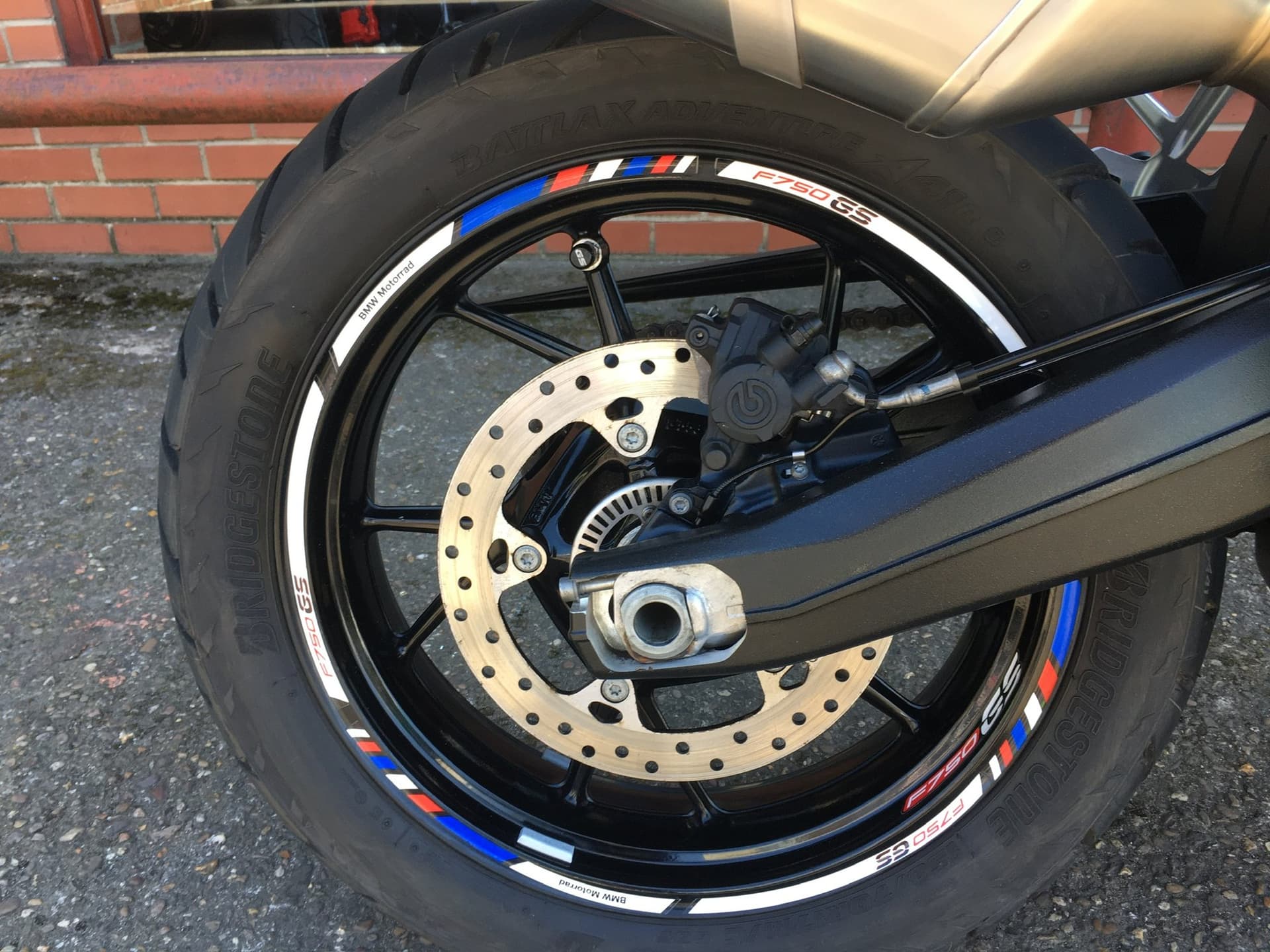 BMW F750 GS thumbnail 8