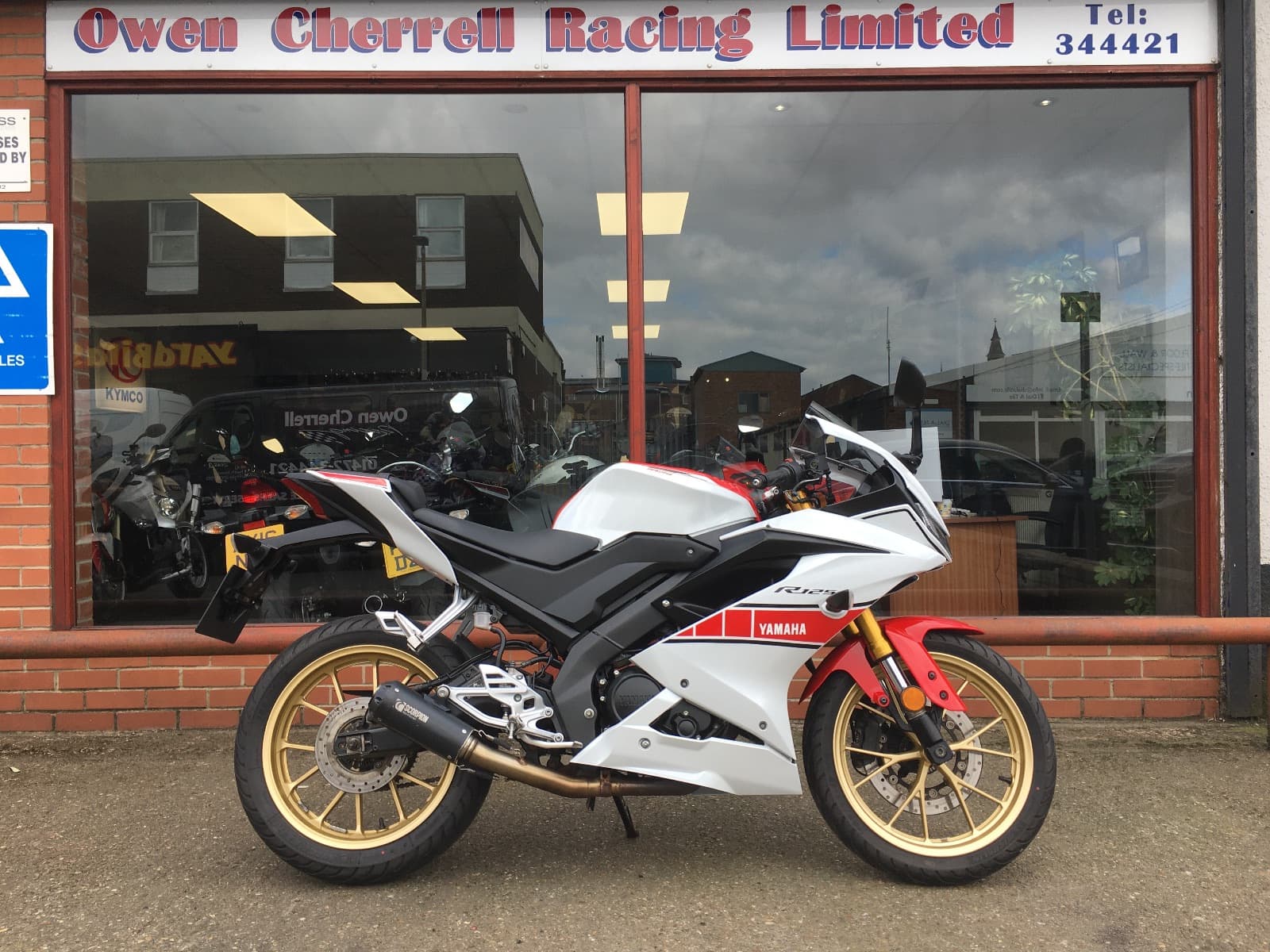 YAMAHA R125 - image 1