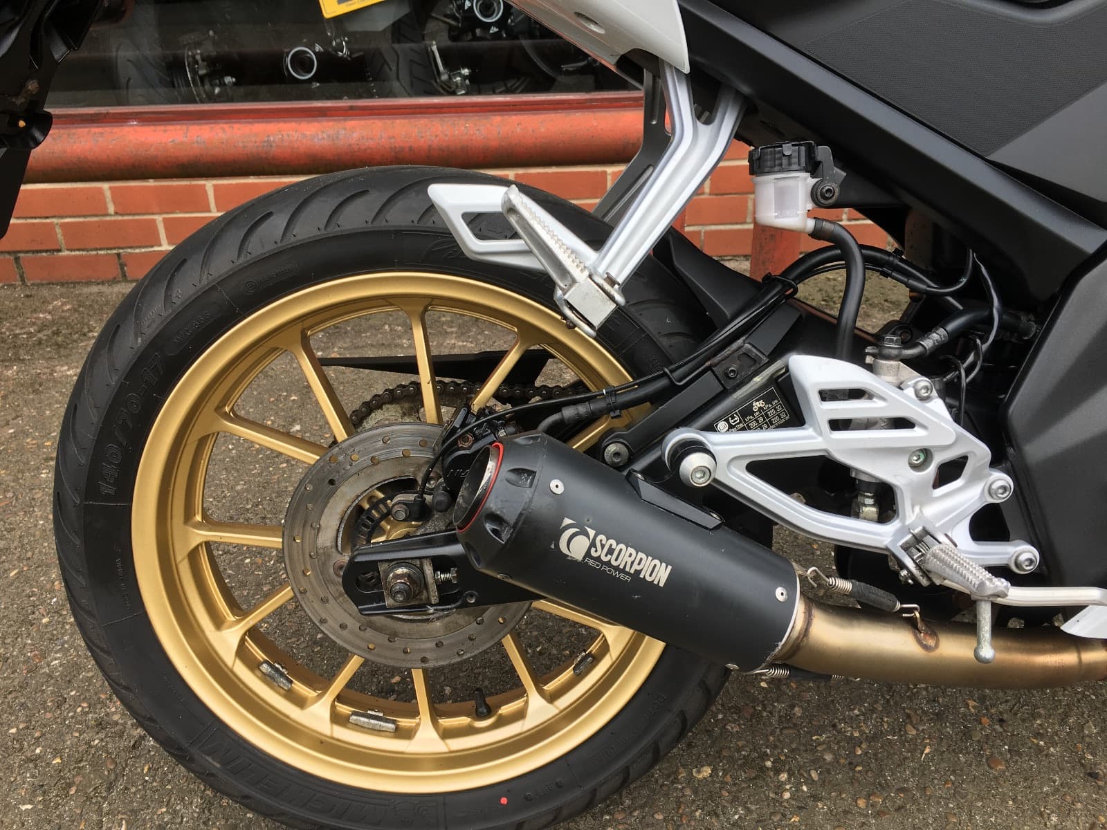 YAMAHA R125 thumbnail 8