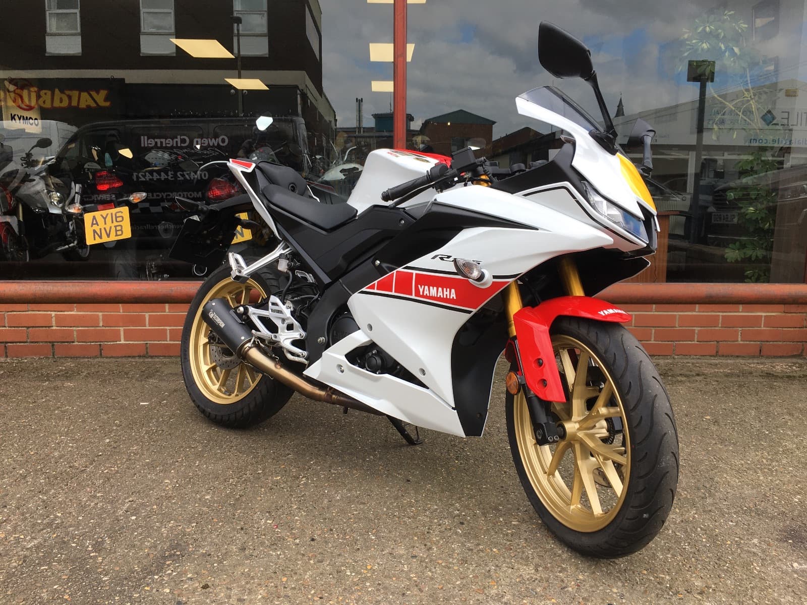 YAMAHA R125 thumbnail 11