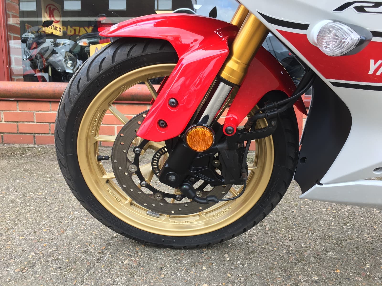 YAMAHA R125 thumbnail 3