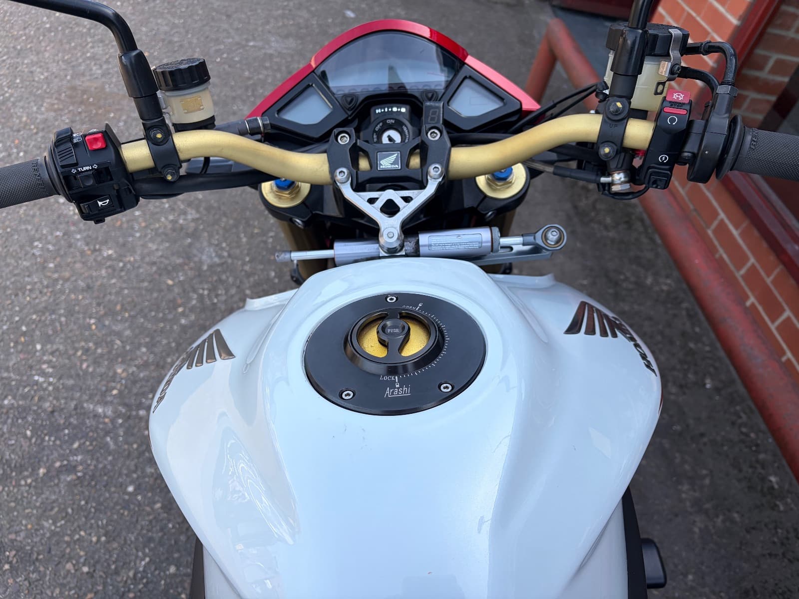 HONDA CB1000 thumbnail 3