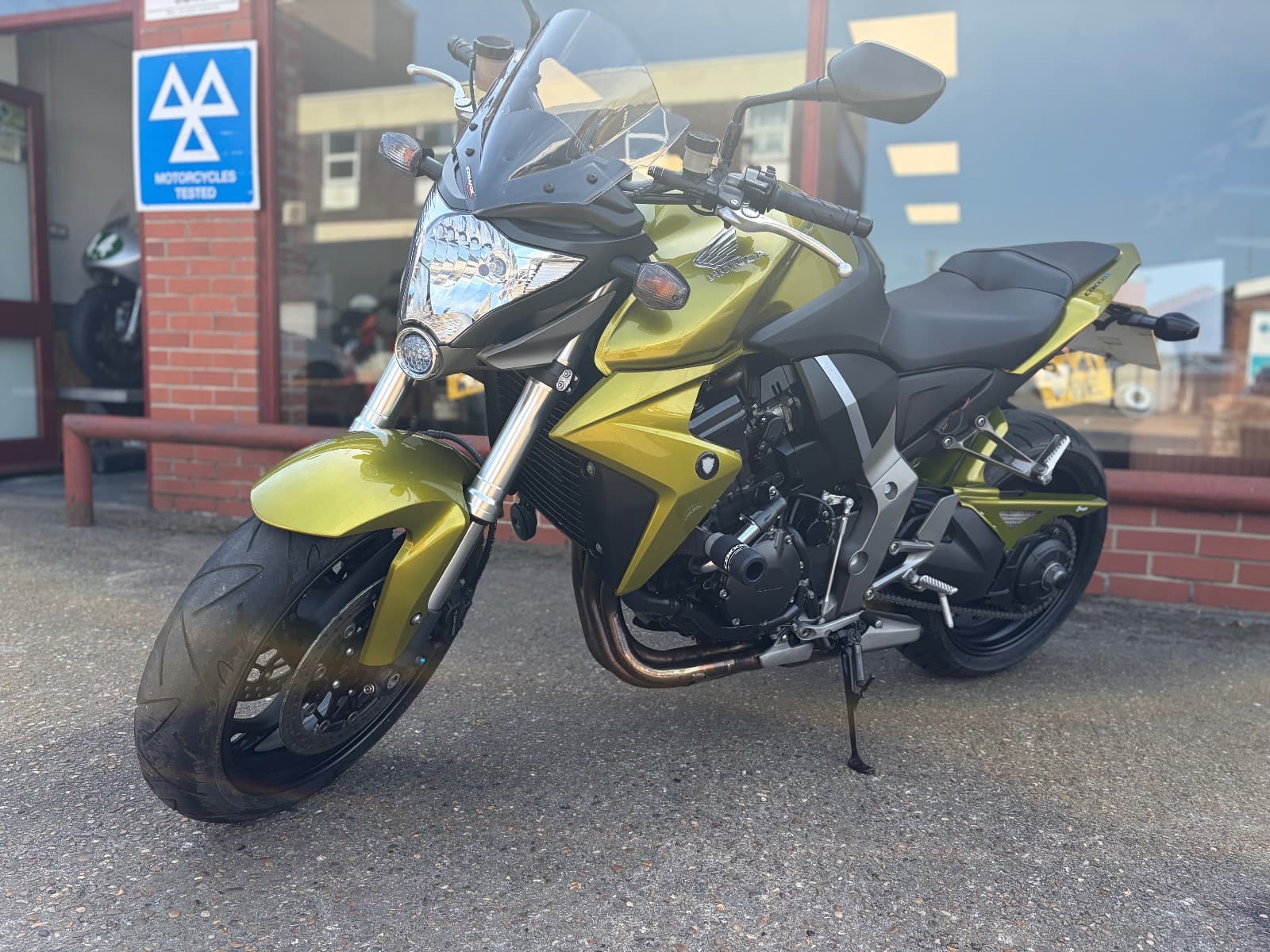 HONDA CB1000 thumbnail 6