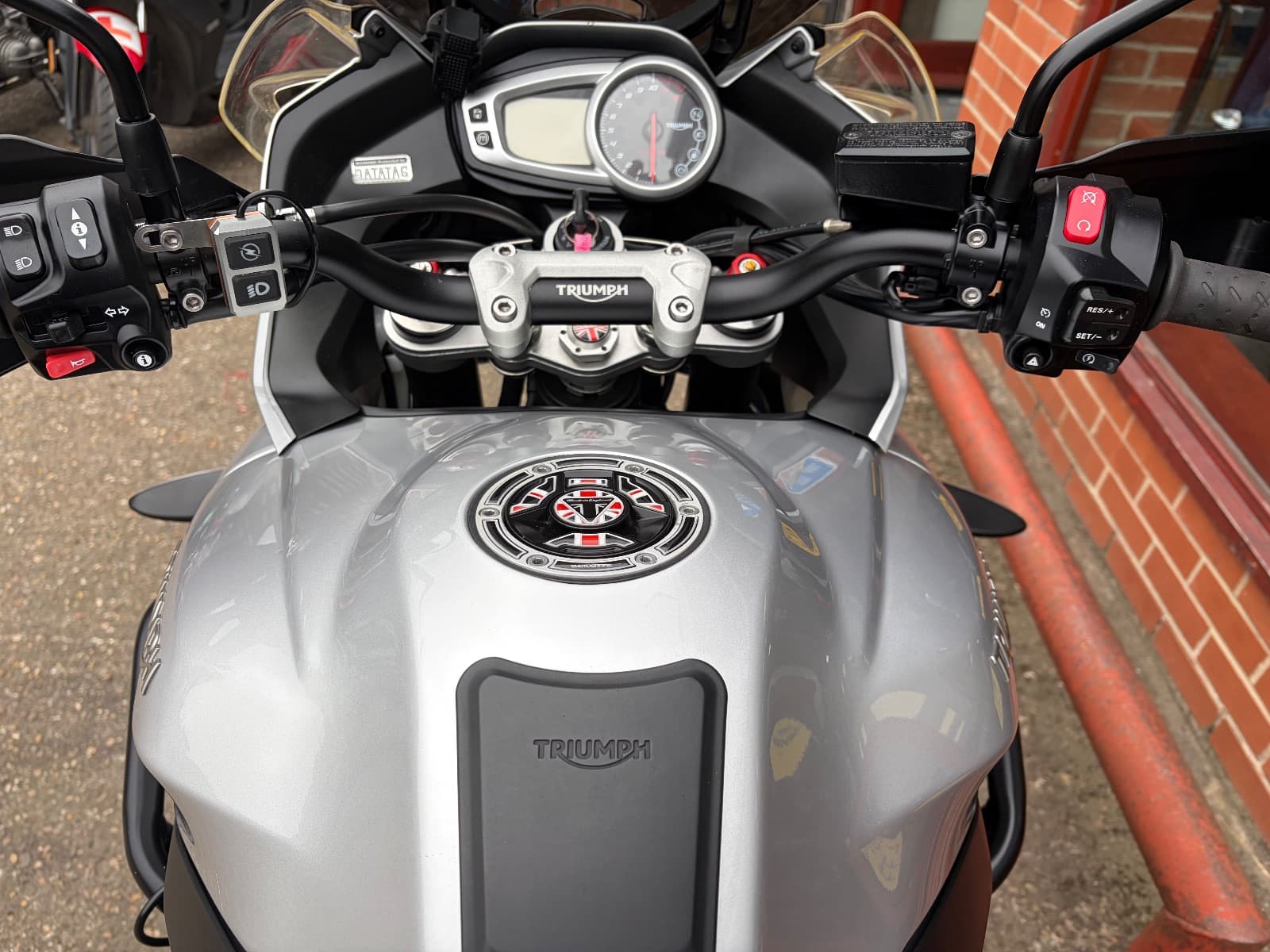 TRIUMPH TIGER 1050 SPORT thumbnail 13