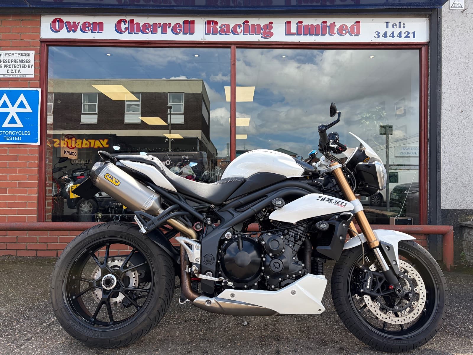 TRIUMPH SPEED TRIPLE 1050