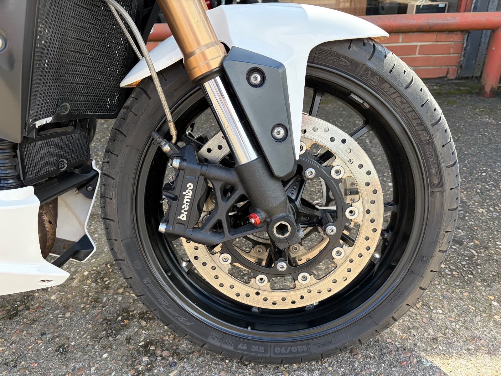 TRIUMPH SPEED TRIPLE 1050 thumbnail 2