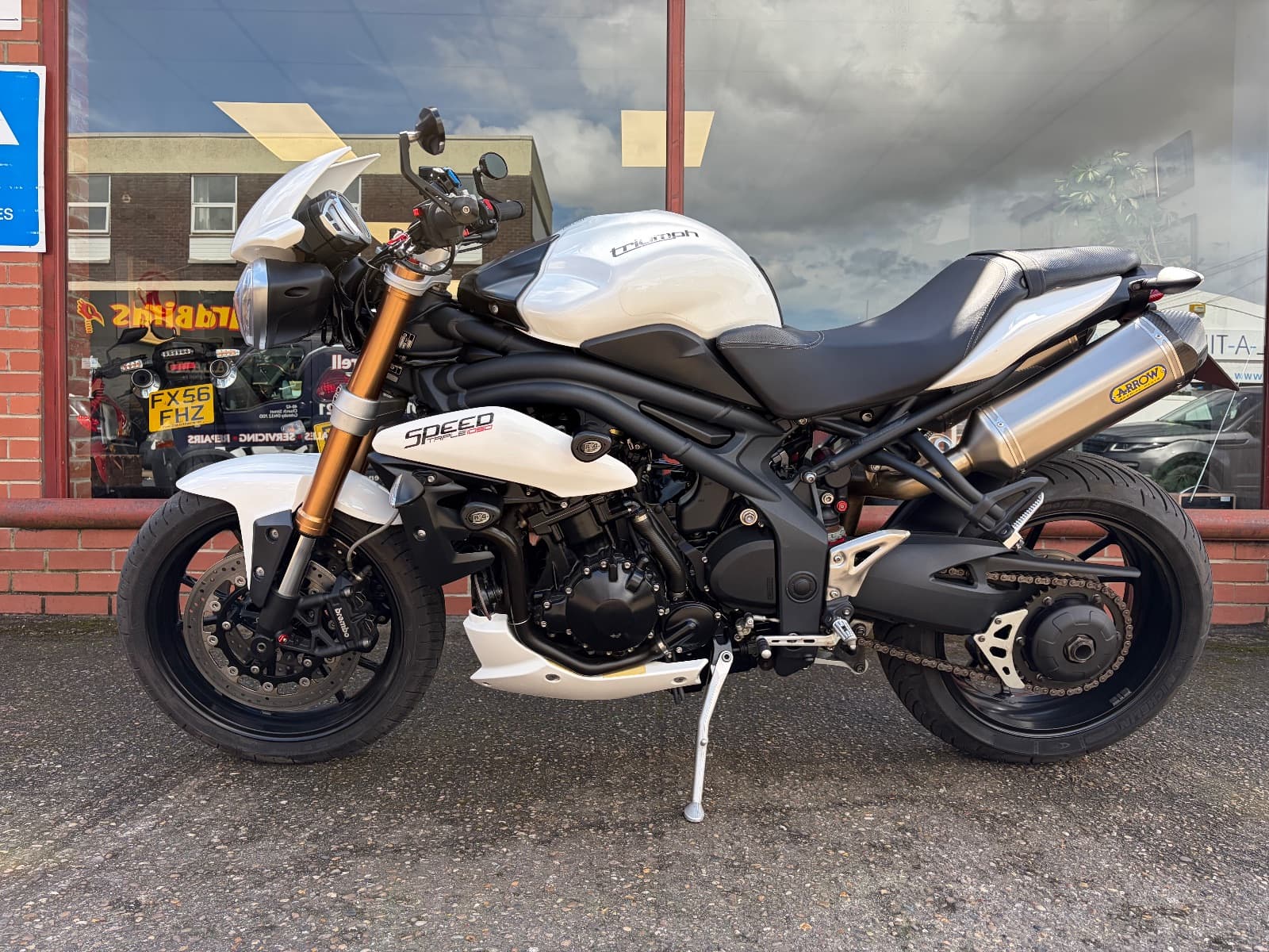 TRIUMPH SPEED TRIPLE 1050 thumbnail 7