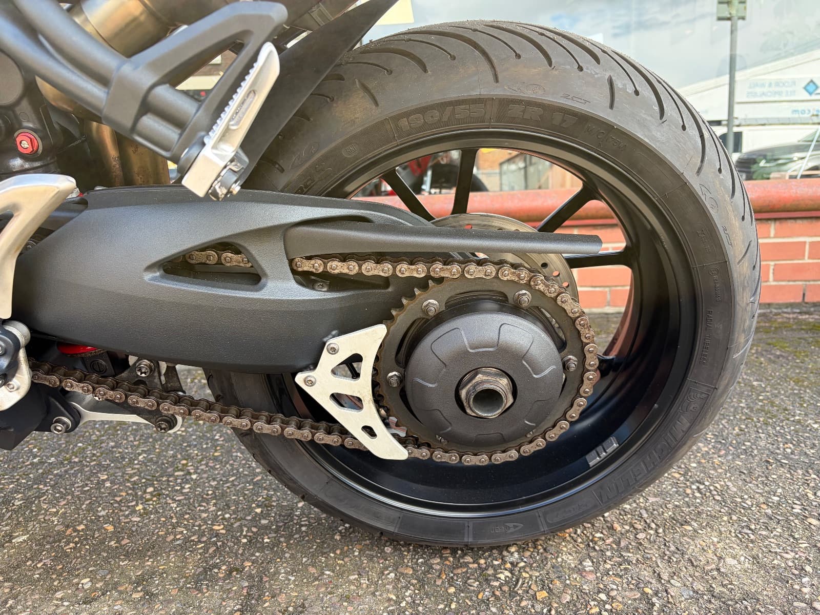 TRIUMPH SPEED TRIPLE 1050 thumbnail 10
