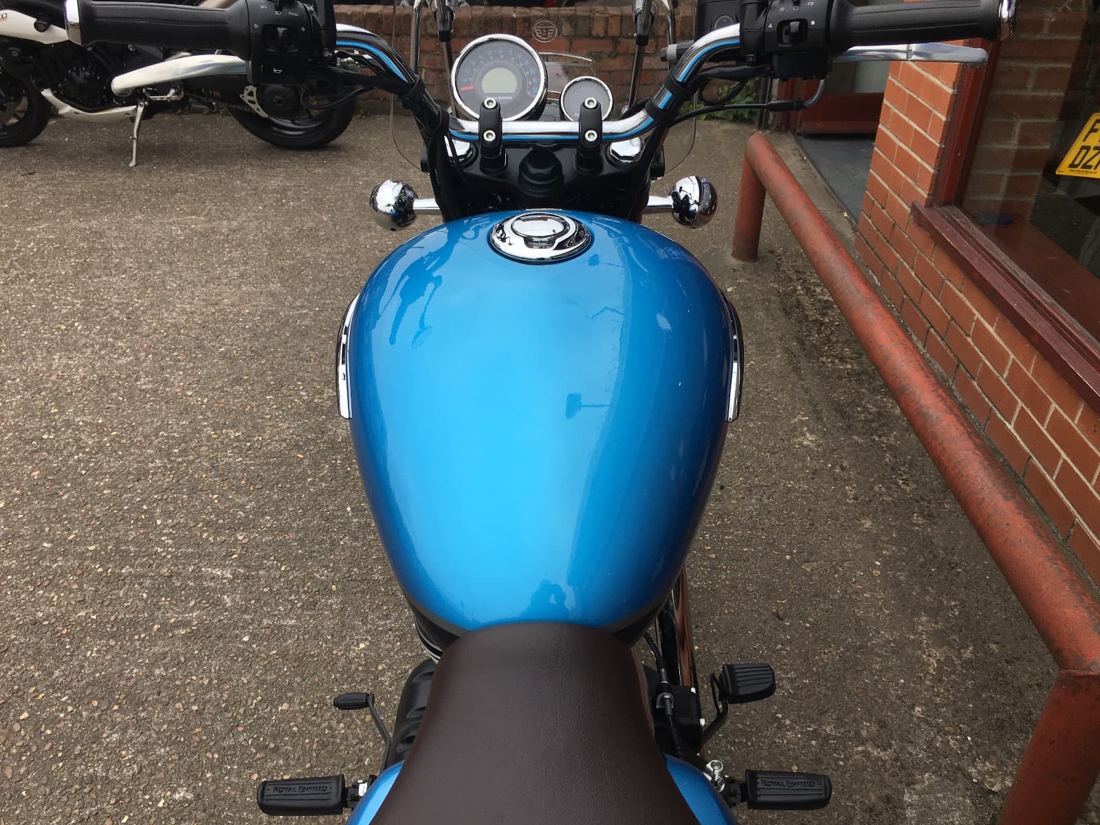 ROYAL ENFIELD METEOR 350 E5 thumbnail 13