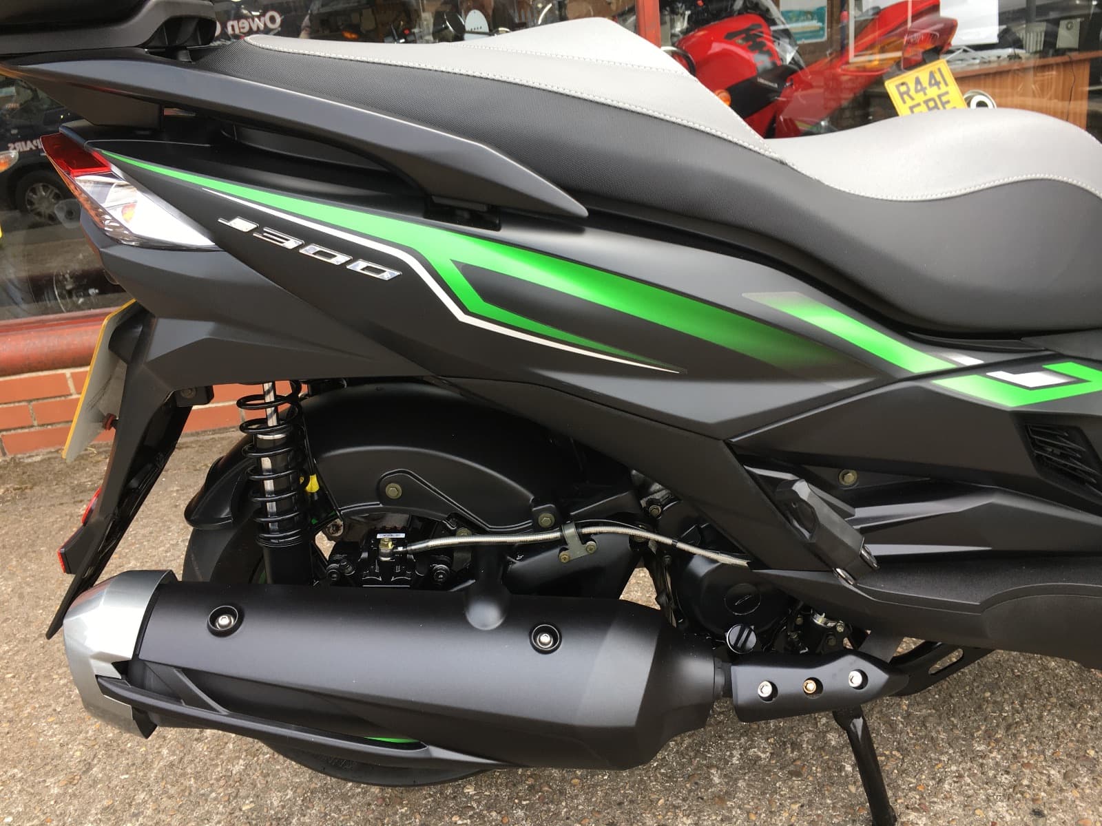KAWASAKI J300 thumbnail 4