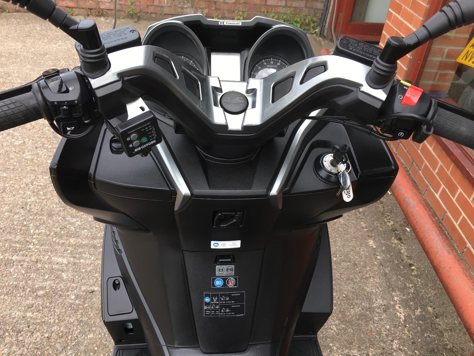 KAWASAKI J300 thumbnail 8