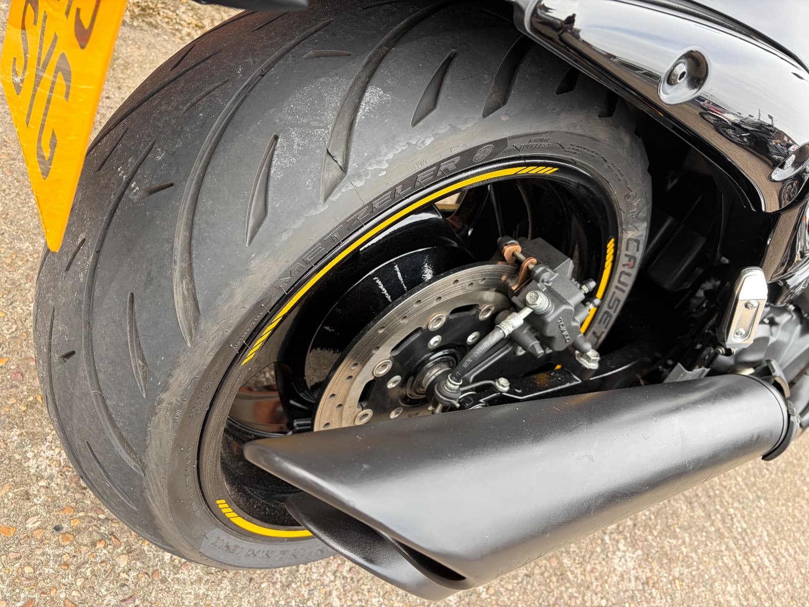 SUZUKI VZR1800 thumbnail 11