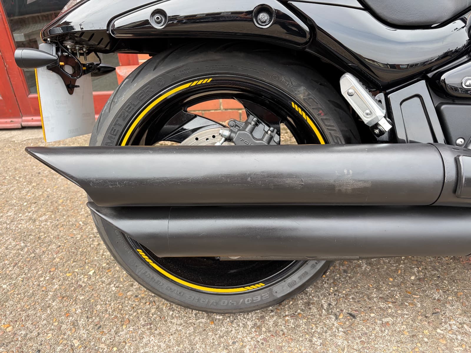 SUZUKI VZR1800 thumbnail 4