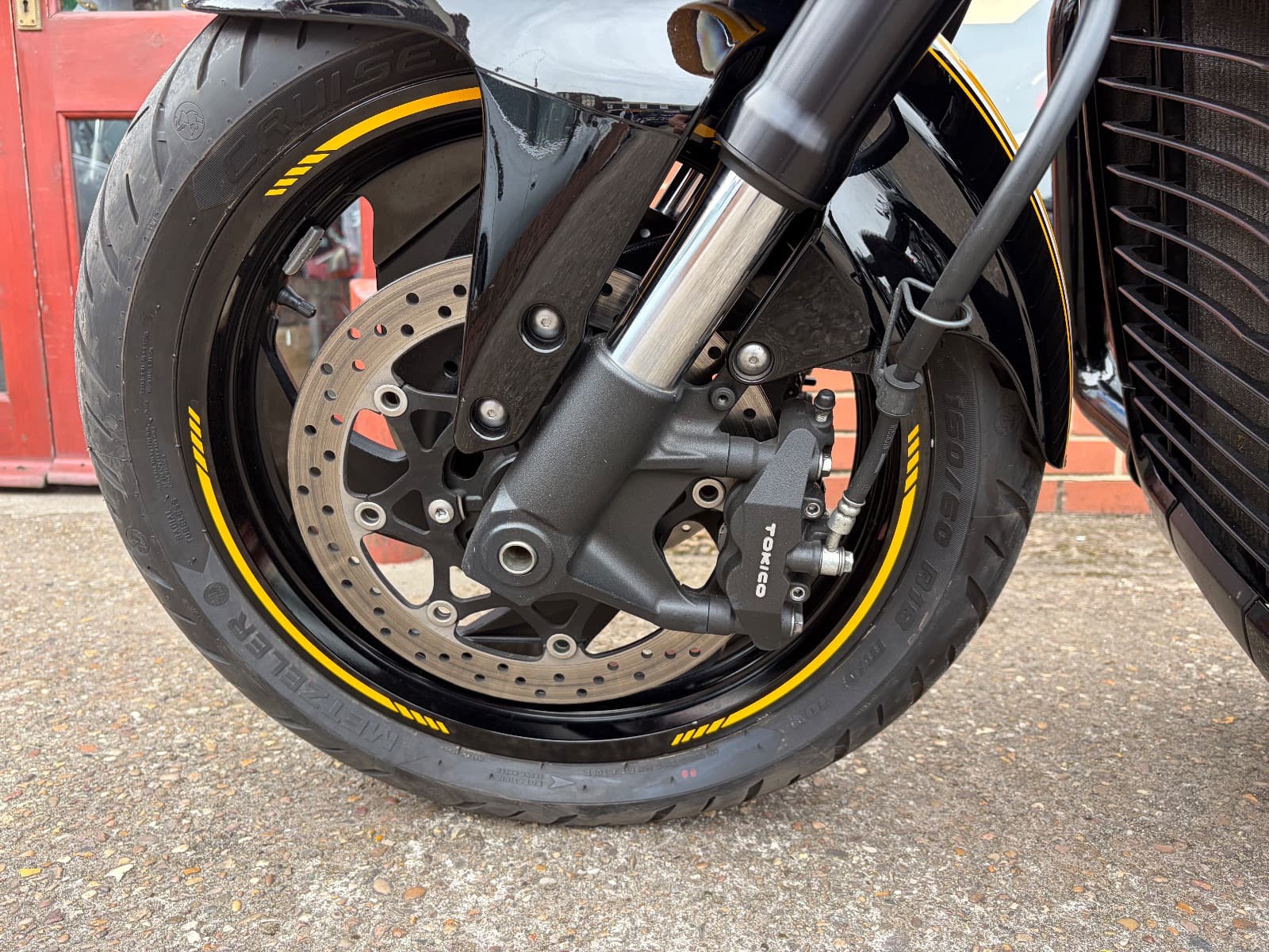 SUZUKI VZR1800 thumbnail 8