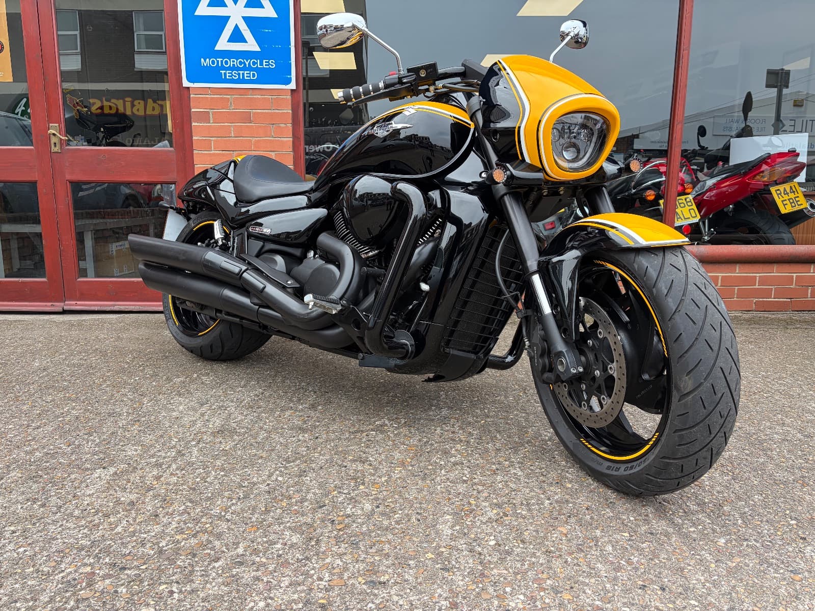 SUZUKI VZR1800 thumbnail 5