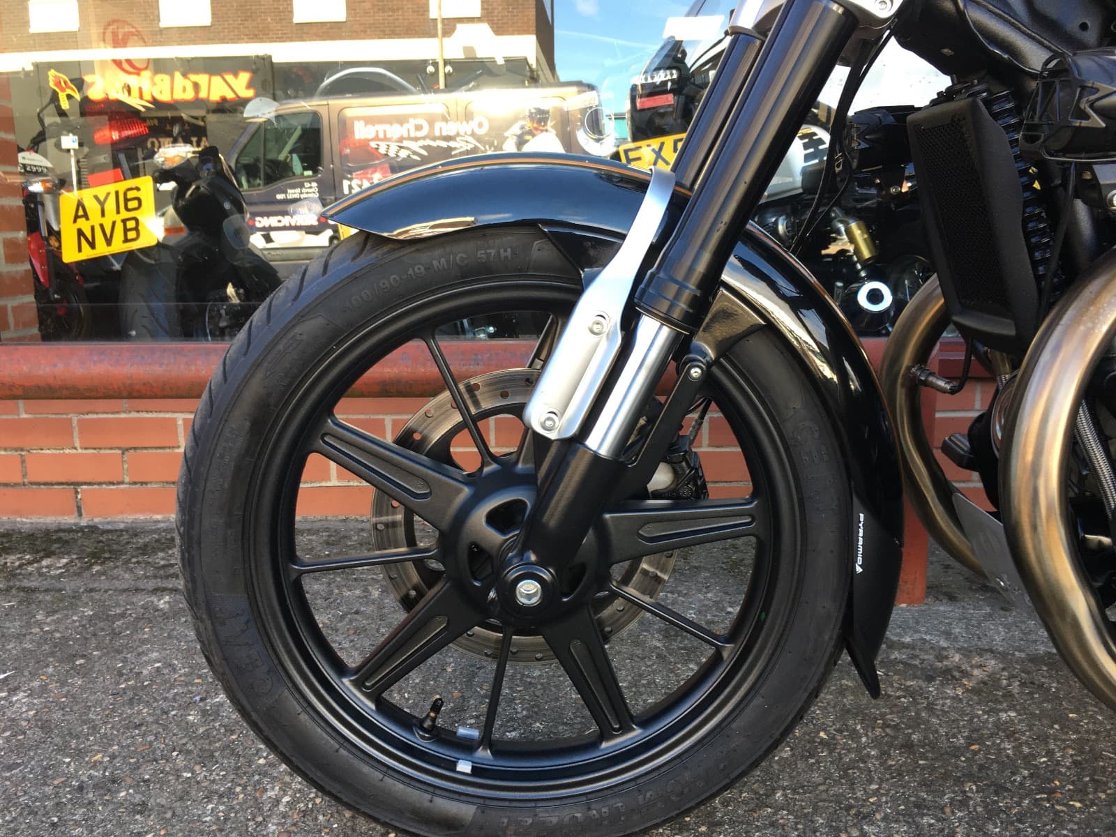 ROYAL ENFIELD SUPER METEOR 650 thumbnail 8