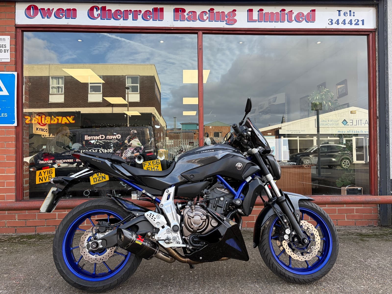 YAMAHA MT-07 thumbnail 4