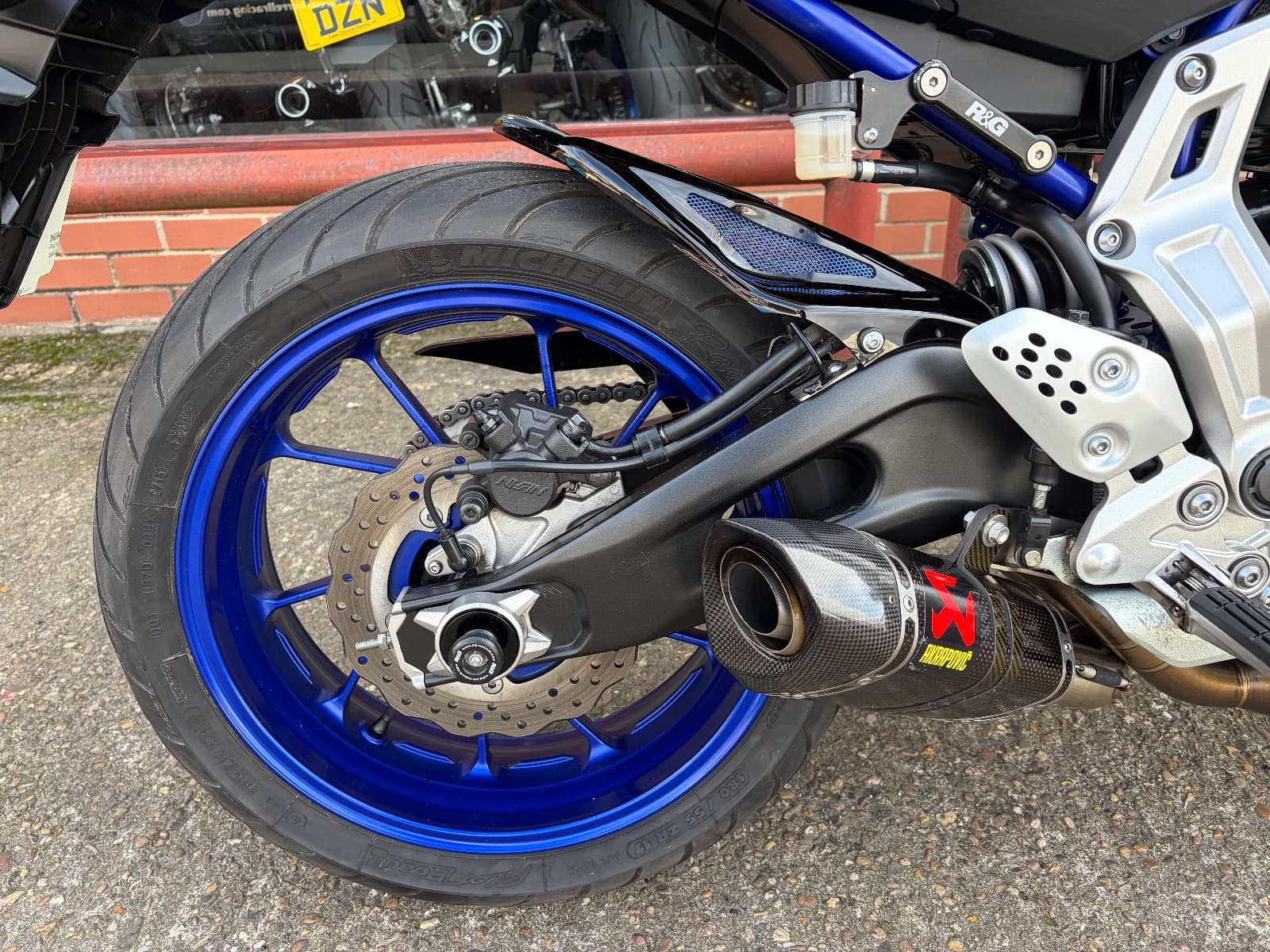 YAMAHA MT-07 thumbnail 8