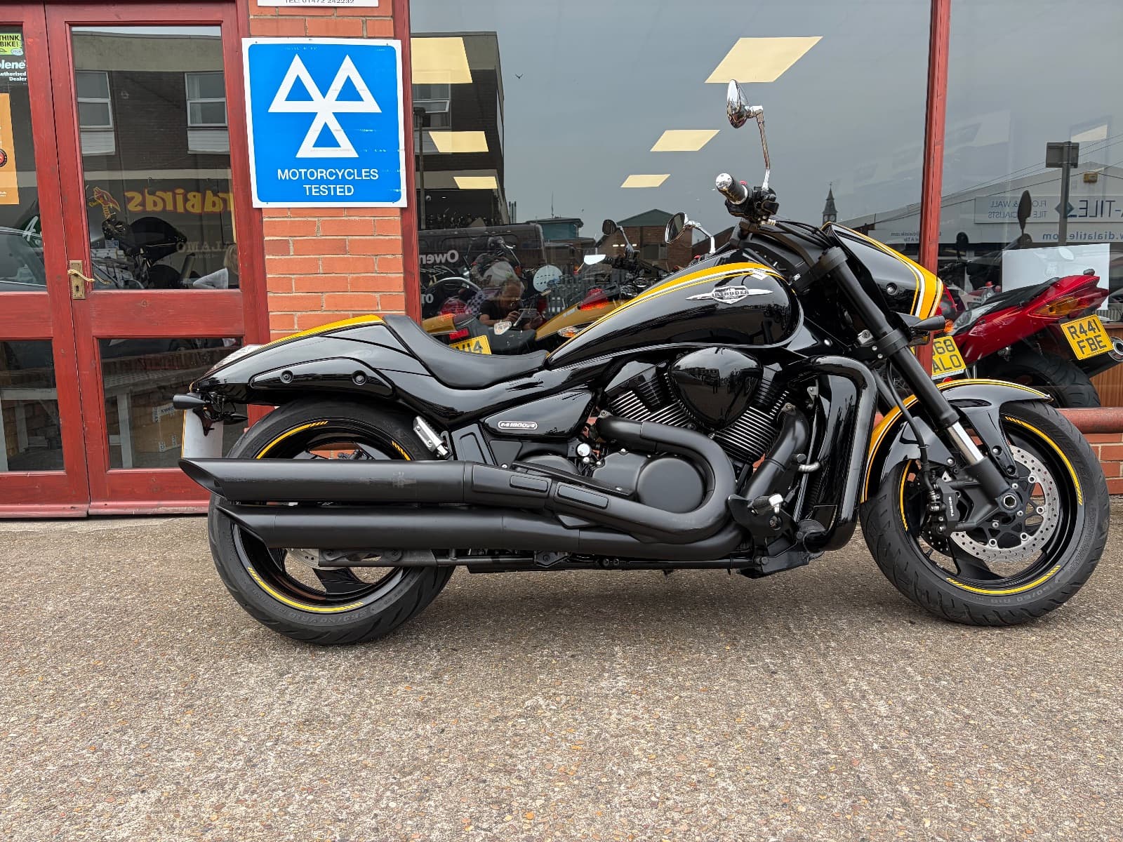 SUZUKI VZR1800